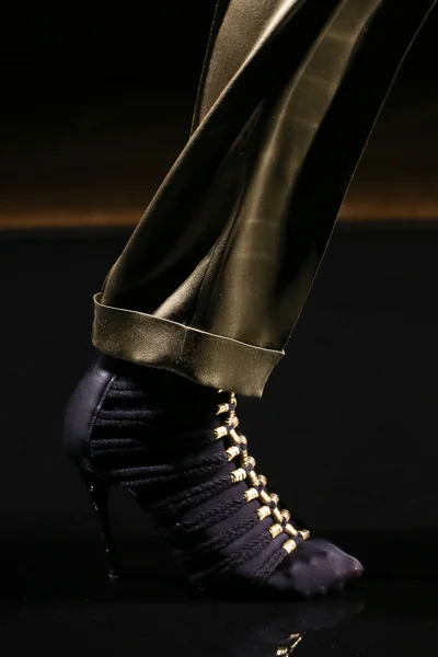 Look 2
